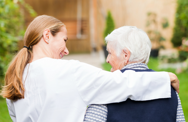 Advantages of Moving to an Assisted Living Community